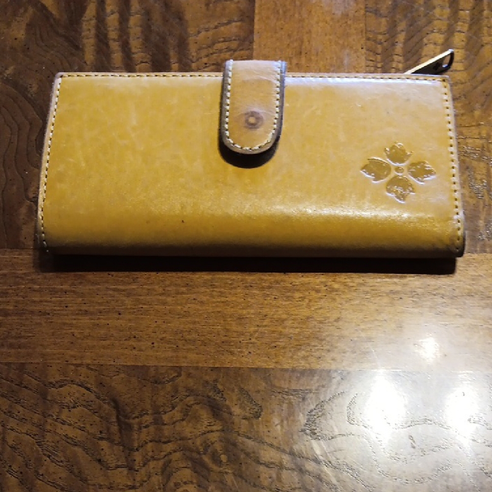 Patricia Nash Yellow Wallet